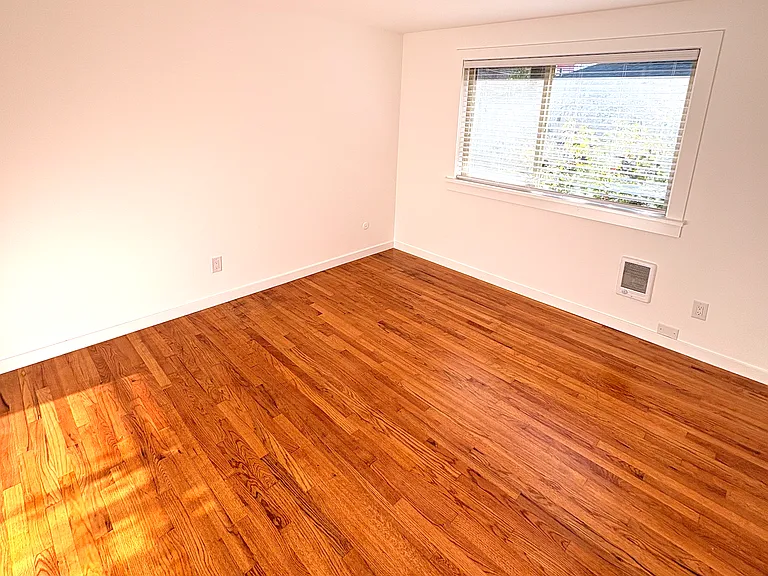 2345 Minor Ave E #17 — Photo 14
