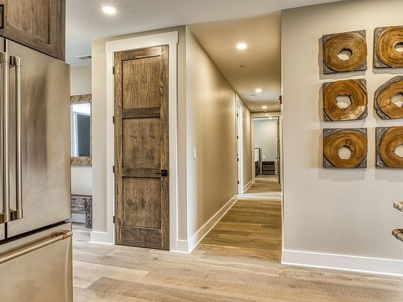 4th image of 855 Campbell Lead Rd #406