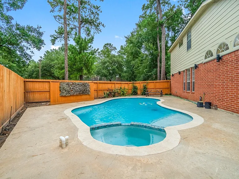 83 Terraglen Dr — Photo 35