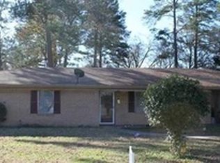 902 Ridgelea Ave, Longview, TX 75602