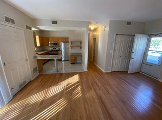 211 W Palatine Rd APT 2W, Palatine, IL 60067