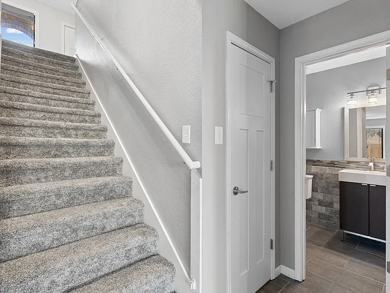 5304 Los Altos Rd — Photo 9