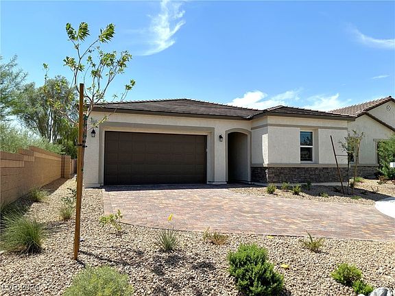 2nd image of 6005 La Coste St