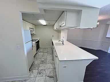 1 bed, 721 sqft, $2,500 — Photo 4