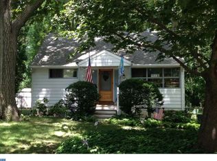 415 10th Ave, Haddon Heights, NJ 08035