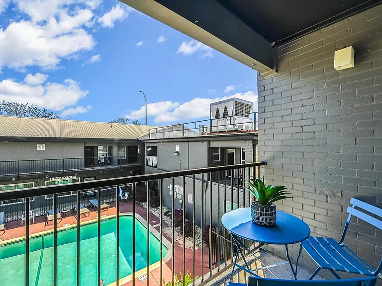 2020 S Congress Ave #1215 — Photo 11