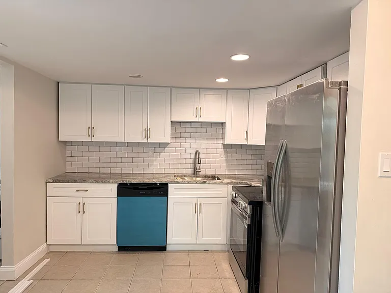 711 Myrtle Ave — Photo 16