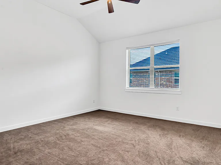 2723 Vista Park Ln — Photo 24