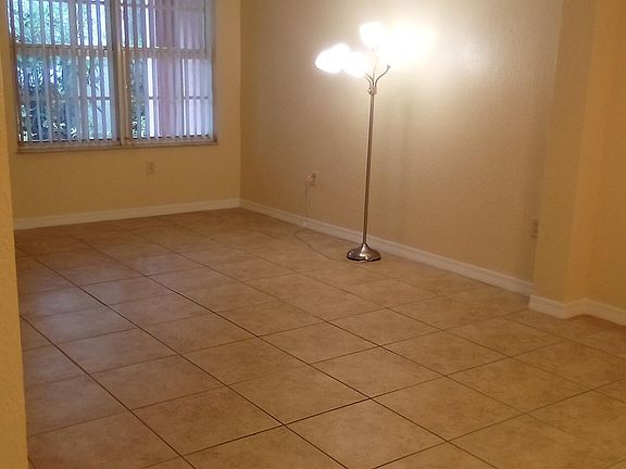 4th image of 150 SW Peacock Boulevard #26-102