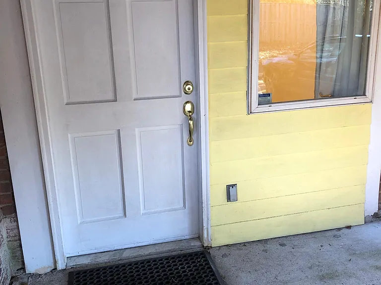 6212 Macarthur Blvd — Photo 16