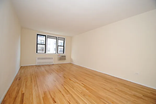 Rented by Buchbinder & Warren | media 20