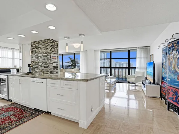 400 Leslie Dr #Penthouse 1110, Hallandale, FL 33009