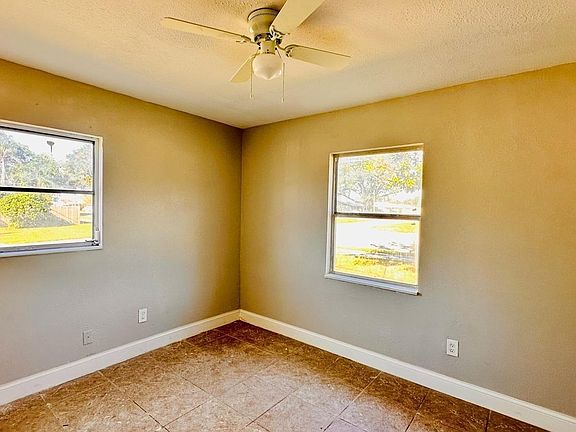 5th image of 390 W Haines Blvd #9