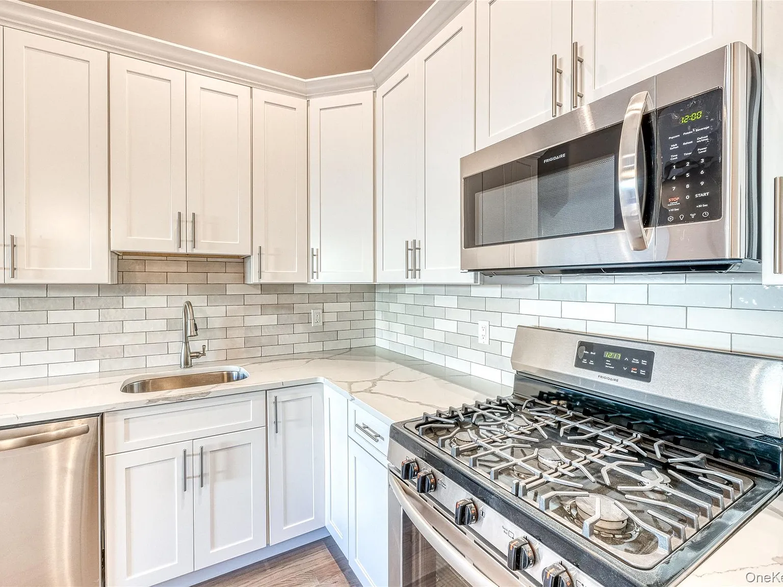 1 bed, 1.0 bath, 1200 sqft, $3,500 — Photo 4