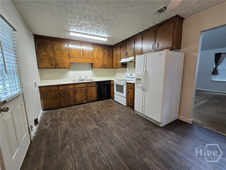 342 Timothy Rd — Photo 7