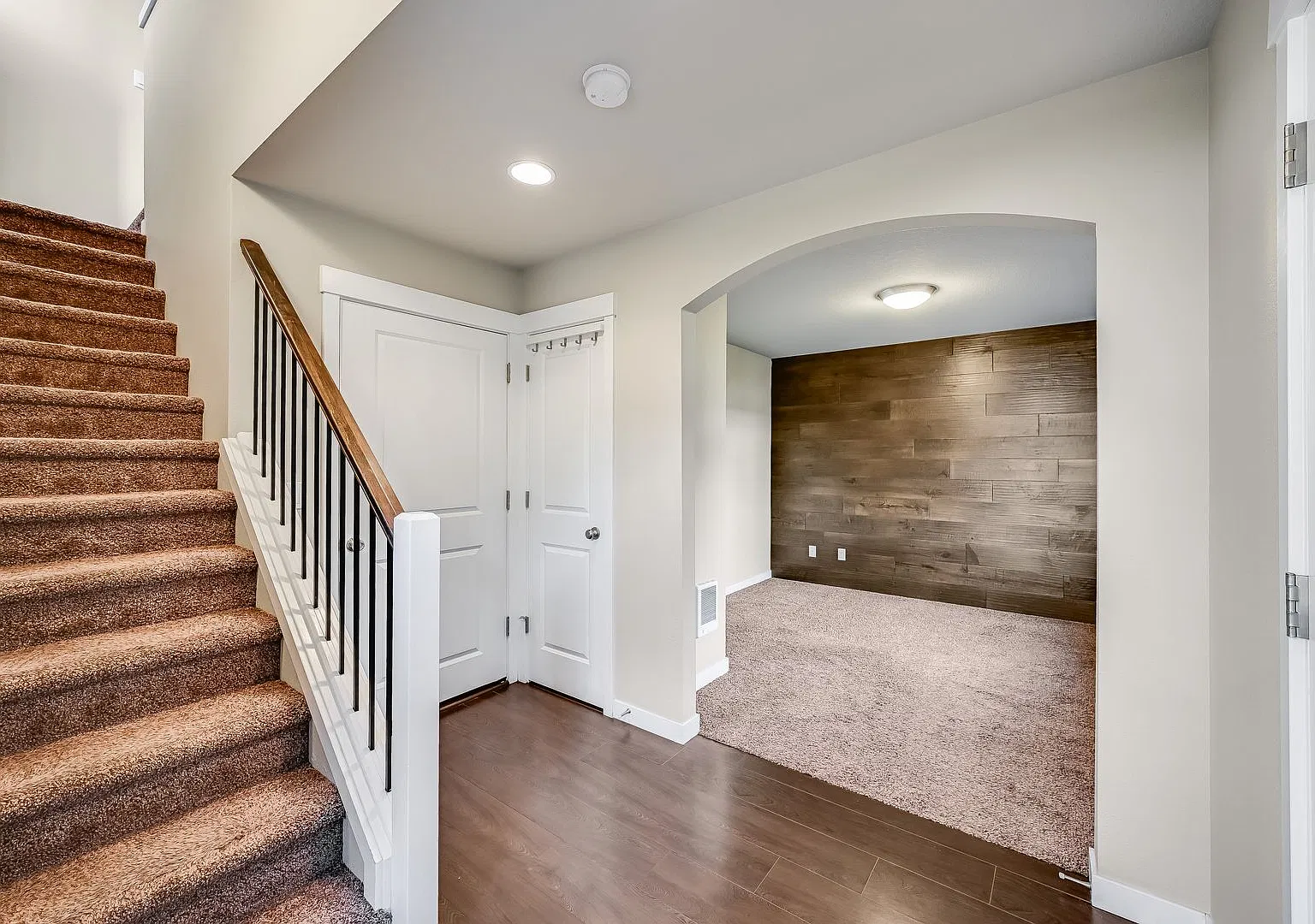 Beautiful 3 bed, 2.5 bath Single Family home in Beaverton! — Photo 2