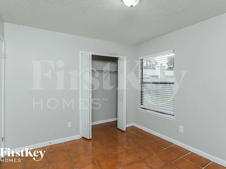108 E Prindle Dr — Photo 10