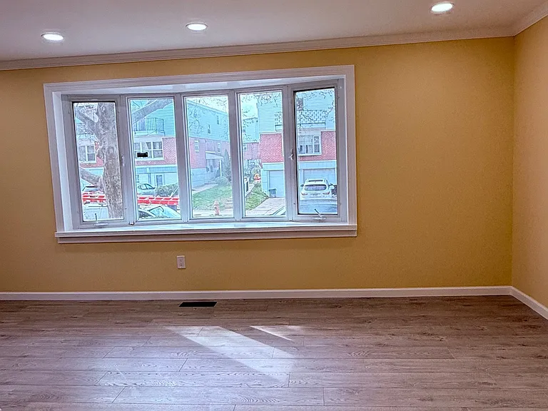 460 Parlin St #1 — Photo 7