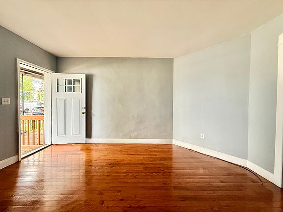 4th image of 1531 Cottman Ave