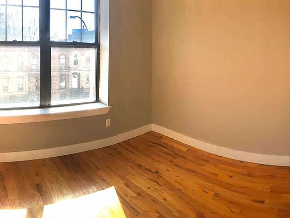 5th image of 1935 Bergen St #11B