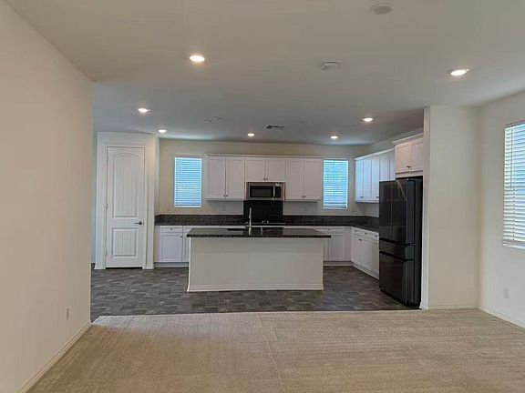 3rd image of 16725 Stags Leap Ln