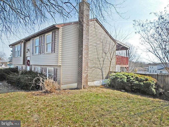 4th image of 754 Dogwood Ct