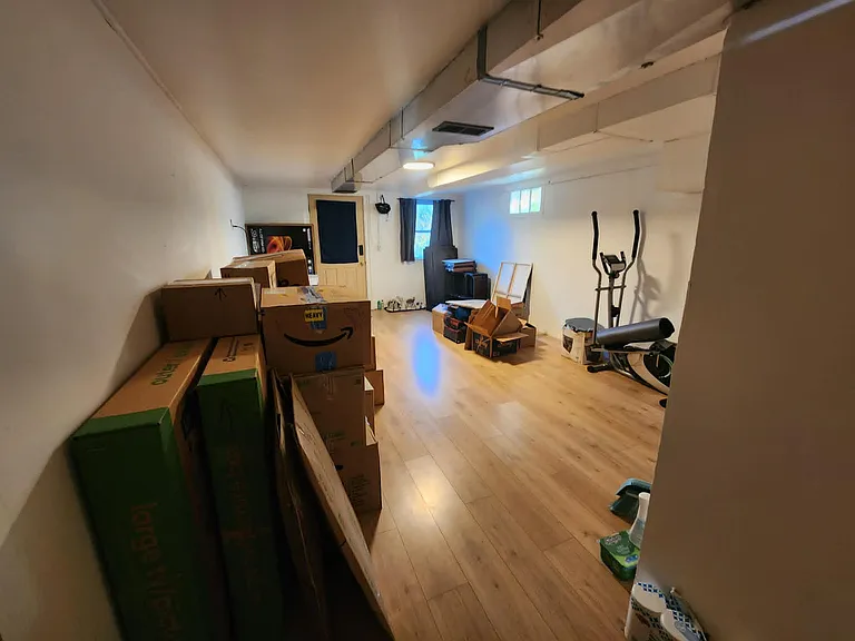 622 Essex St — Photo 30