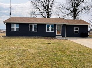 702 E Sunset Dr, La Plata, MO 63549