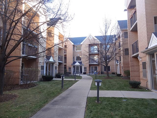1st image of 8700 W Evelyn Ln APT 305