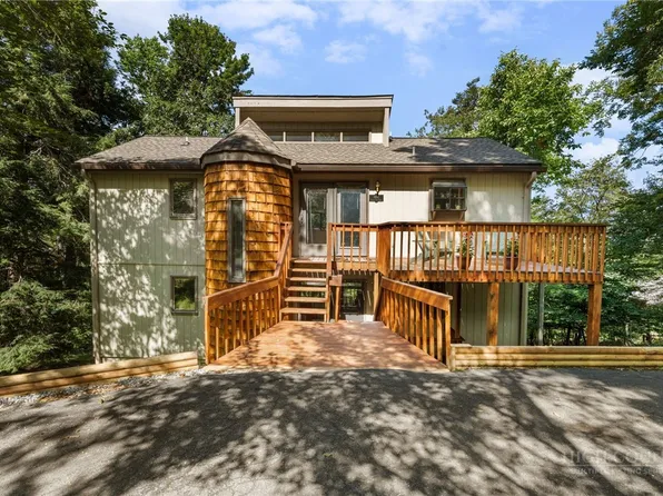 100 Grassy Gap Loop Road, Beech Mountain, NC 28604