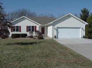 1533 N Hedge Apple Dr, Sedalia, MO 65301