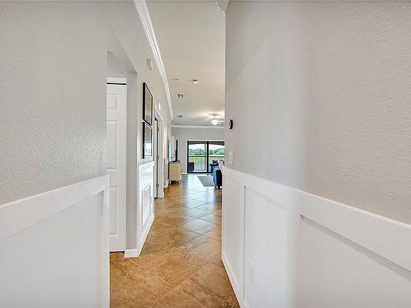 4th image of 5577 Palmer Cir #201