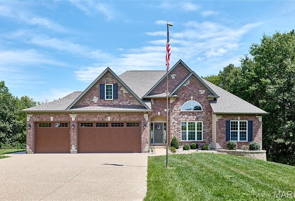 1st image of 230 Sycamore Valley Dr