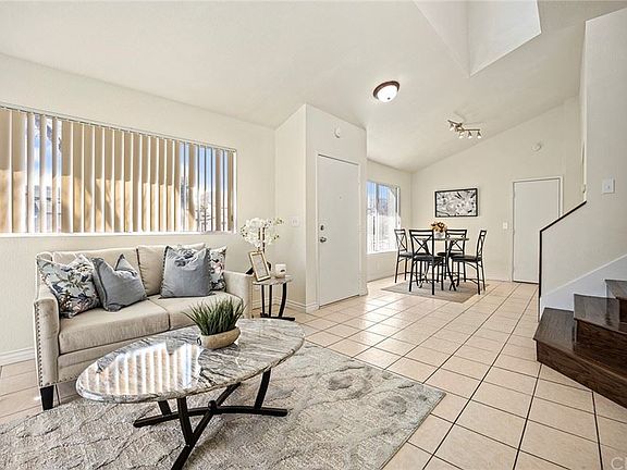 5th image of 577 Parkview Dr