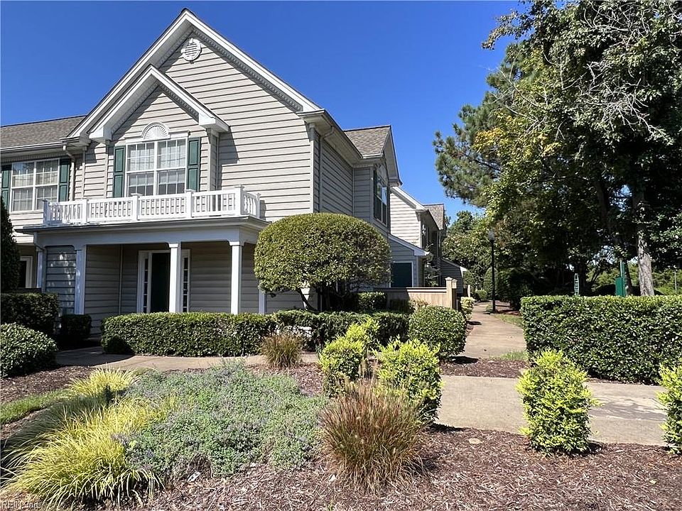 1st image of 806 Wavey Ct E