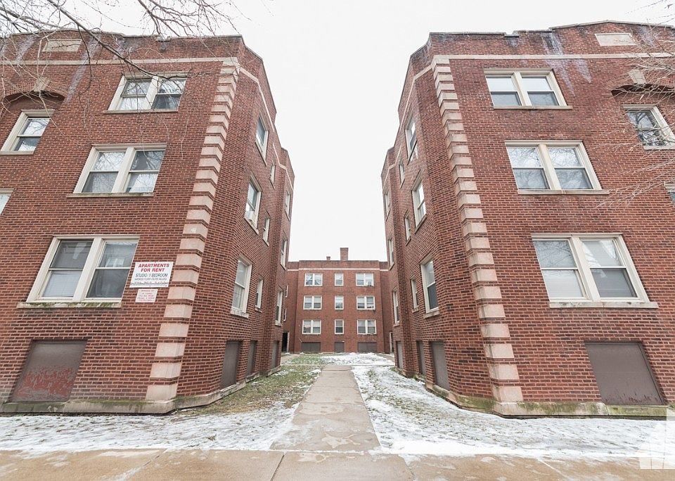 1st image of 4025 W Melrose St APT 3e