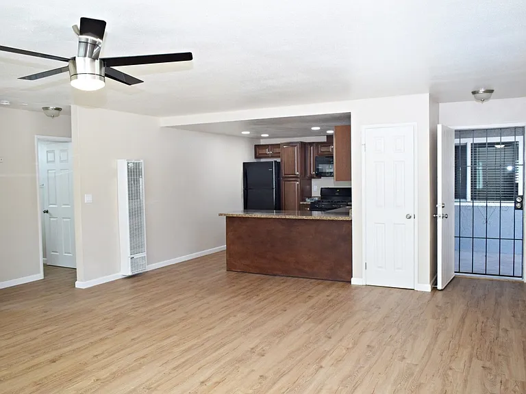 2BR, 1BA Apartment Unit - Open Floor Plan, No Carpet , Double Pane Windows, and 1 Assigned Parkin... — Photo 10