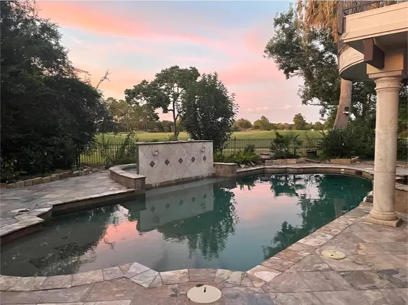 2122 Firestone Ct, League City, TX 77573