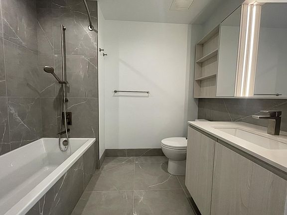 5th image of 353 N Halsted St #1608