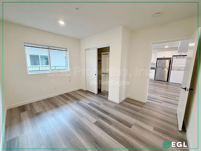 10505 Hawthorne — Photo 12
