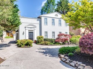 3835 SW Keowee Ave, Knoxville, TN 37919
