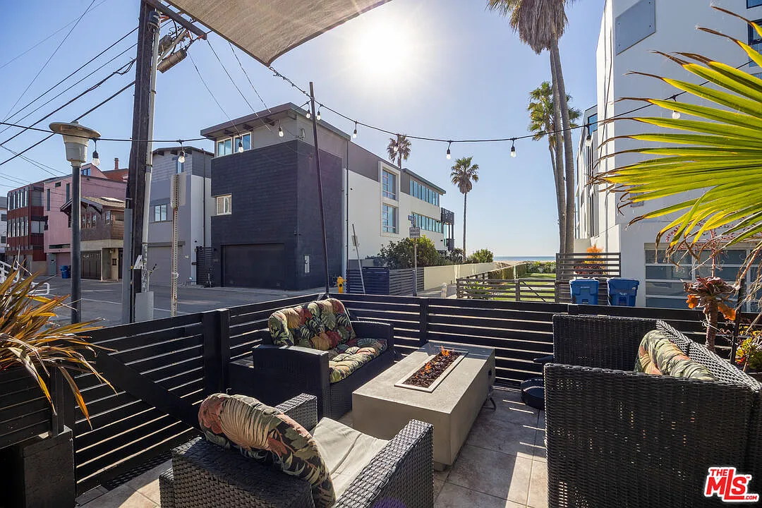 2 bed, $4,995 — Photo 1