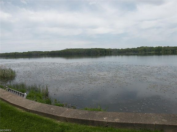 2nd image of 1004 Waters Edge Dr #1004