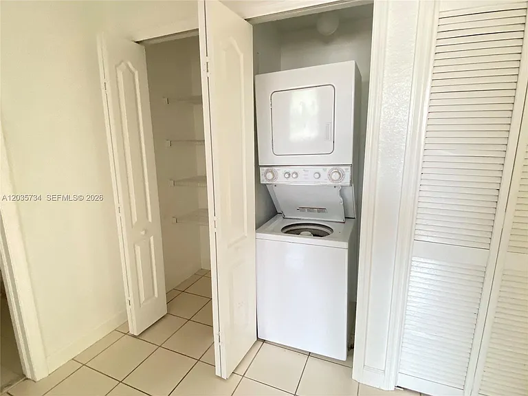 1658 SE 28th Ct #201 — Photo 6