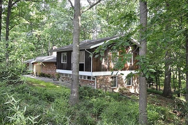 2nd image of 9 Park Overlook Ct