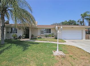 230 E Winchester Dr, Rialto, CA 92376