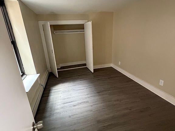 4th image of 686 Beck St #E
