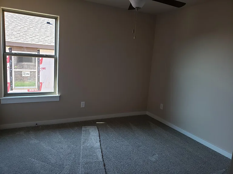 433 Red Robin St #433 — Photo 12