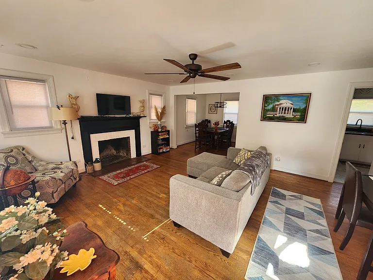 Living and dining room area