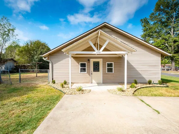 775 Feather Dr, N Little Rock, AR 72117